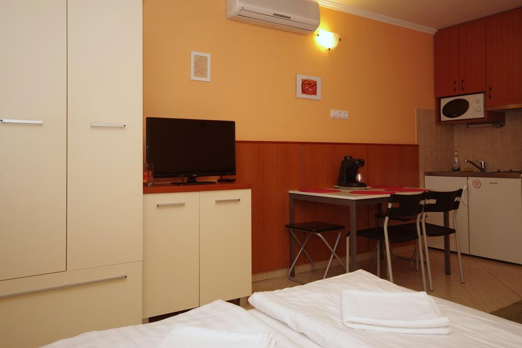 Vararok Apartman Gyula Exterior photo