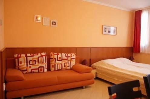 Vararok Apartman Gyula Exterior photo