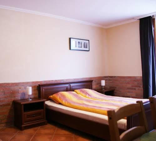 Vararok Apartman Gyula Exterior photo